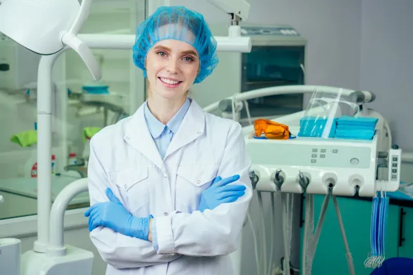 young-beautifu-dentist-at-work-in-the-office-she-2026-01-05-23-11-52-utc-696105bd20452